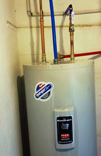 https://melvillehotwater.com.au/uploads/2025/06/electric-hot-water-system-32554.jpg