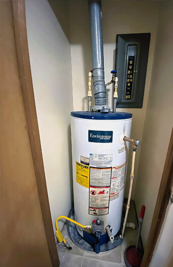 https://melvillehotwater.com.au/uploads/2025/06/gas-hot-water-system-40702.jpg