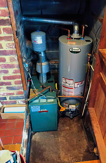 https://melvillehotwater.com.au/uploads/2025/06/gas-hot-water-system-50310.jpg
