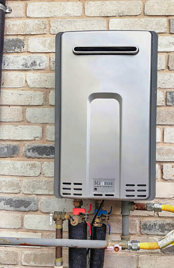 https://melvillehotwater.com.au/uploads/2025/06/instant-hot-water-systems-48570.jpg