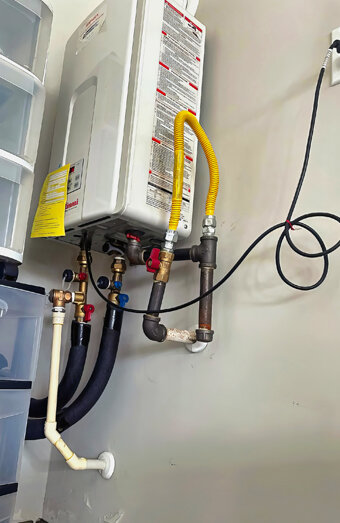 https://melvillehotwater.com.au/uploads/2025/06/instant-hot-water-systems-65049.jpg